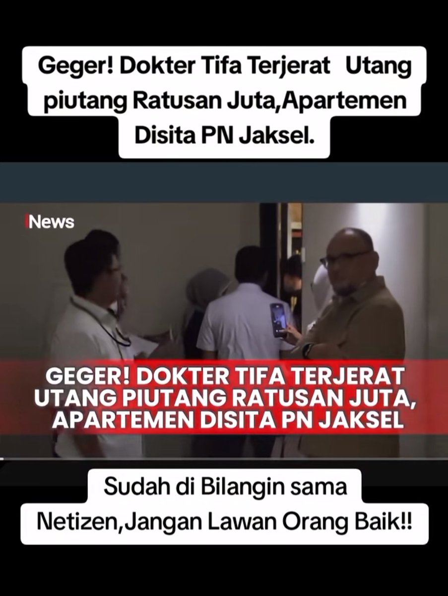 tekarok007's tweet photo. Kalau lihat kronologinya sih:
> 2019 hutang ke Sofie Natalie sebesar 143 juta, tanpa perjanjian resmi alias dasar kepercayaan saja.
>Sofia inisiatif bikin perjanjian resmi dengan Tifa, setelah Tifa susah bayar hutang.
> Perjanjian kesepakatan hutangnya diubah jadi 223 gram emas.
> Selama 12 bulan pembayaran hanya dilakukan 8 gram selama 8 bulan.
> Sofie bawa kasus ini ke pengadilan.
> Keputusan pengadilan PN Jakarta sudah inkrah dan memenangkan Sofie.
> Sisa hutang 207 gram emas setara 520 juta-an. Hutang Tifa bengkak hampir 4x lipat.
>PN Jaksel menyita apartemen dokter Tifa di Tebel-Jaksel.

Pertanyaanya sekarang:

>Apakah masalah hutang ini ada sangkut pautnya, mengapa si Tifa ini aktif banget nyerang ijazah Jokowi mulu? 

> Apakah lebih untung perjanjian hutang dengan temen/saudara, dikonversi dalam bentuk Emas hutangnya?
> Mengingat kita itu sungkan buat kasih bunga pinjaman ke teman. Soalnya kalau tidak dibayar hutangnya, nilai uang kita menurun terus.

>Terakhir, kalau apartemen Tifa sudah disita? Lalu Tifa sekarang mau tinggal di mana?