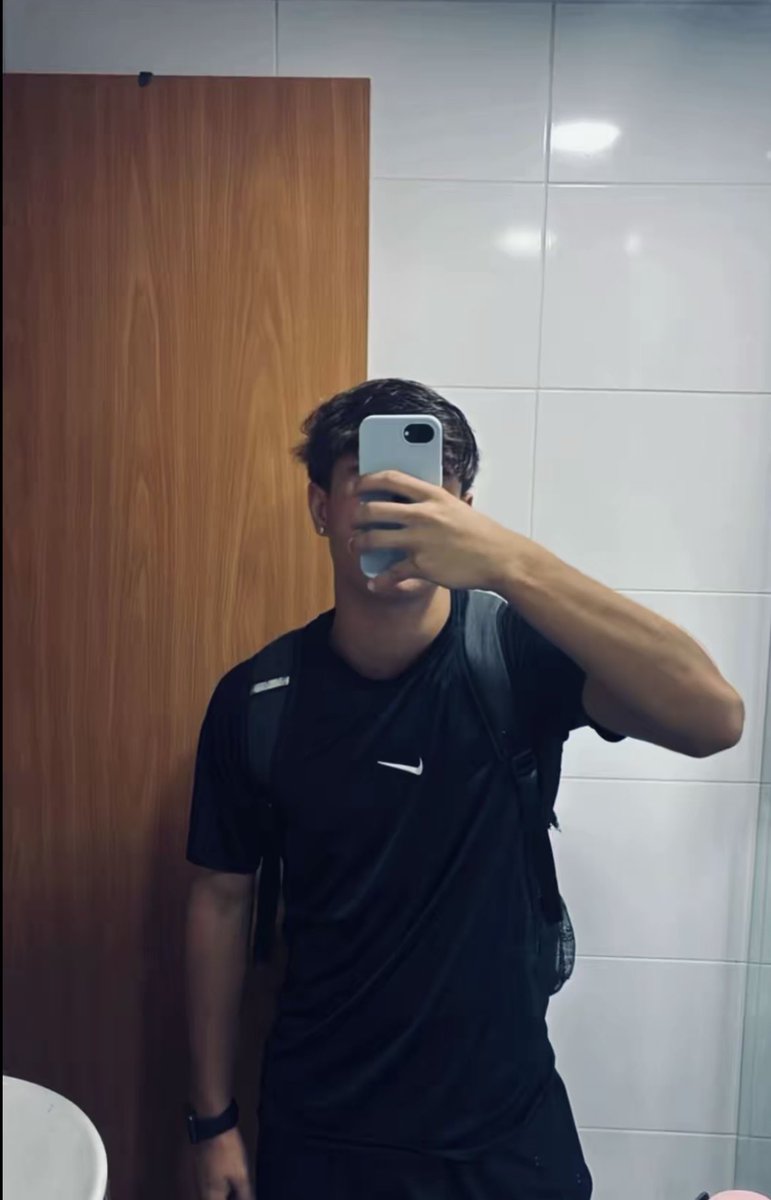 yamall200's tweet photo. @PejrjH21056 Vem irm https://t.co/SdupXZXWpX