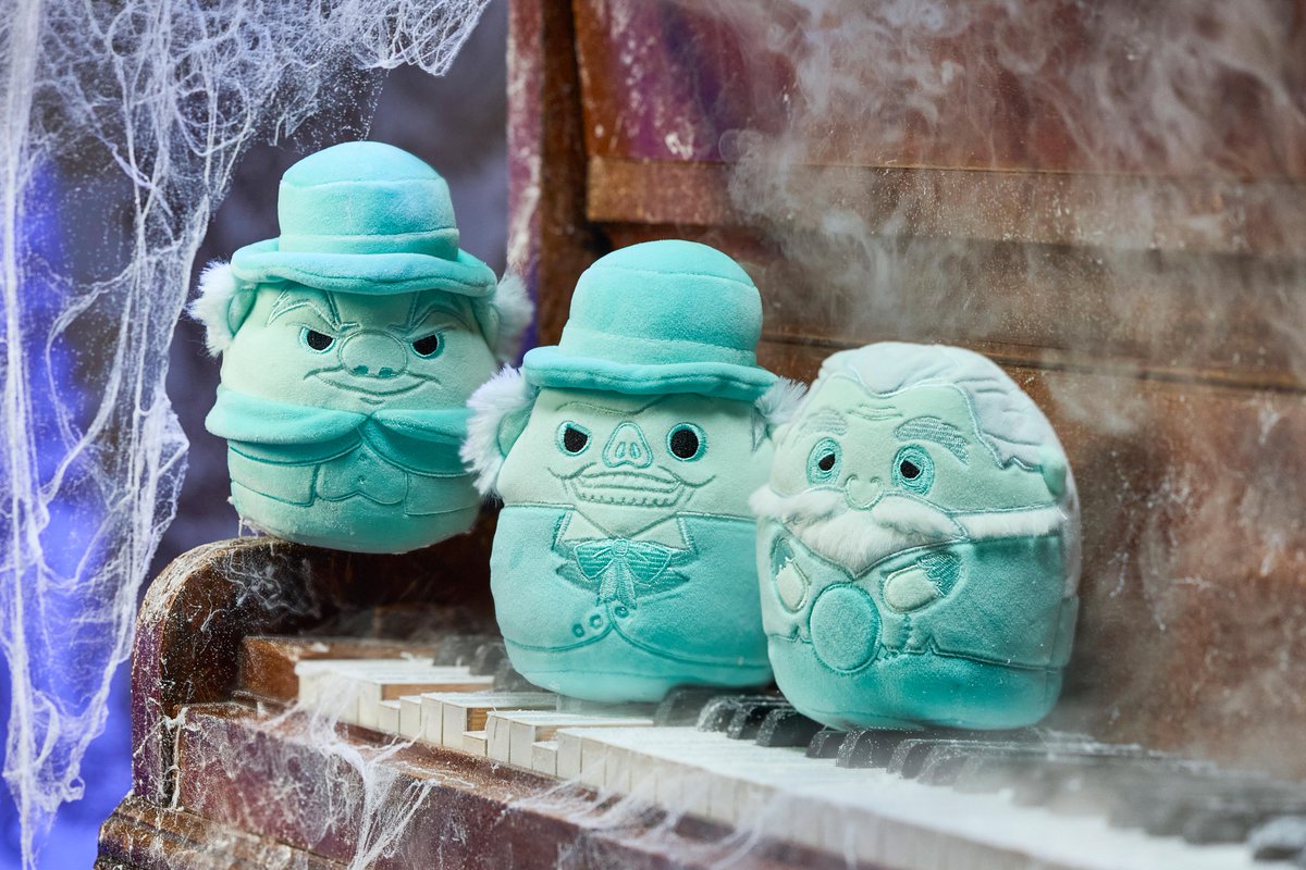 DisneyParks's tweet photo. Happy haunts will soon materialize 👻 A new Haunted Mansion collection arrives at @DisneyStore July 6 🗓️ https://t.co/44djYF3AOn https://t.co/6iNTWcPhKN
