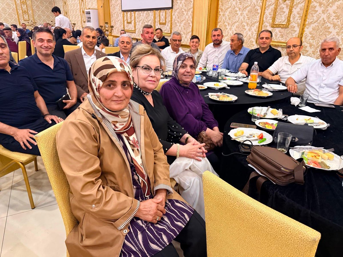 PolatliAkKadin's tweet photo. İlçe başkanımız sayın @ItekeTeke   yönetim kurulu üyeleri kadın kollarımız gençlik kollarımızla beraber Ebrar ve Öztürk çiftinin düğün merasimine katıldık
Genç çiftlerimize mutluluklar dileriz
@akgul_aysel @tugbaisikercan https://t.co/36vOjl68mi