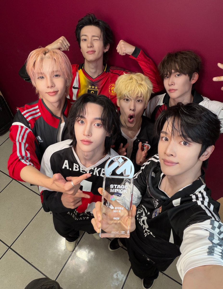 muniverse_io's tweet photo. 🏆 STAGE M PICK : MBC 쇼! 음악중심 951회차

#스테이지엠픽 1위 아티스트는
.
.
#RIIZE #라이즈 #dyd #RIIZE_dyd
축하드립니다 🧡 https://t.co/eJuQHAXEjL