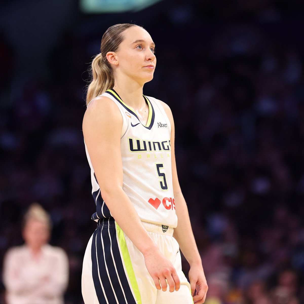 paige_report's tweet photo. Paige Bueckers in the month of June:
20.3 PPG 
4.4 RPG
6.6 APG
1.6 STX
3.1 AST/TO
60% TS
T-1st in Clutch FGM
6-4

Top __ Player? https://t.co/A2opqxAUJj