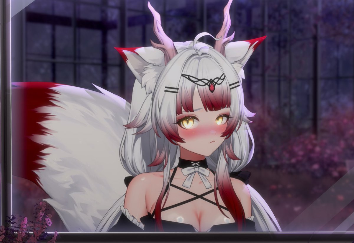 WinterBluum_'s tweet photo. She is watching you make decisions....she is disappointed https://t.co/pUT7EJKrWO