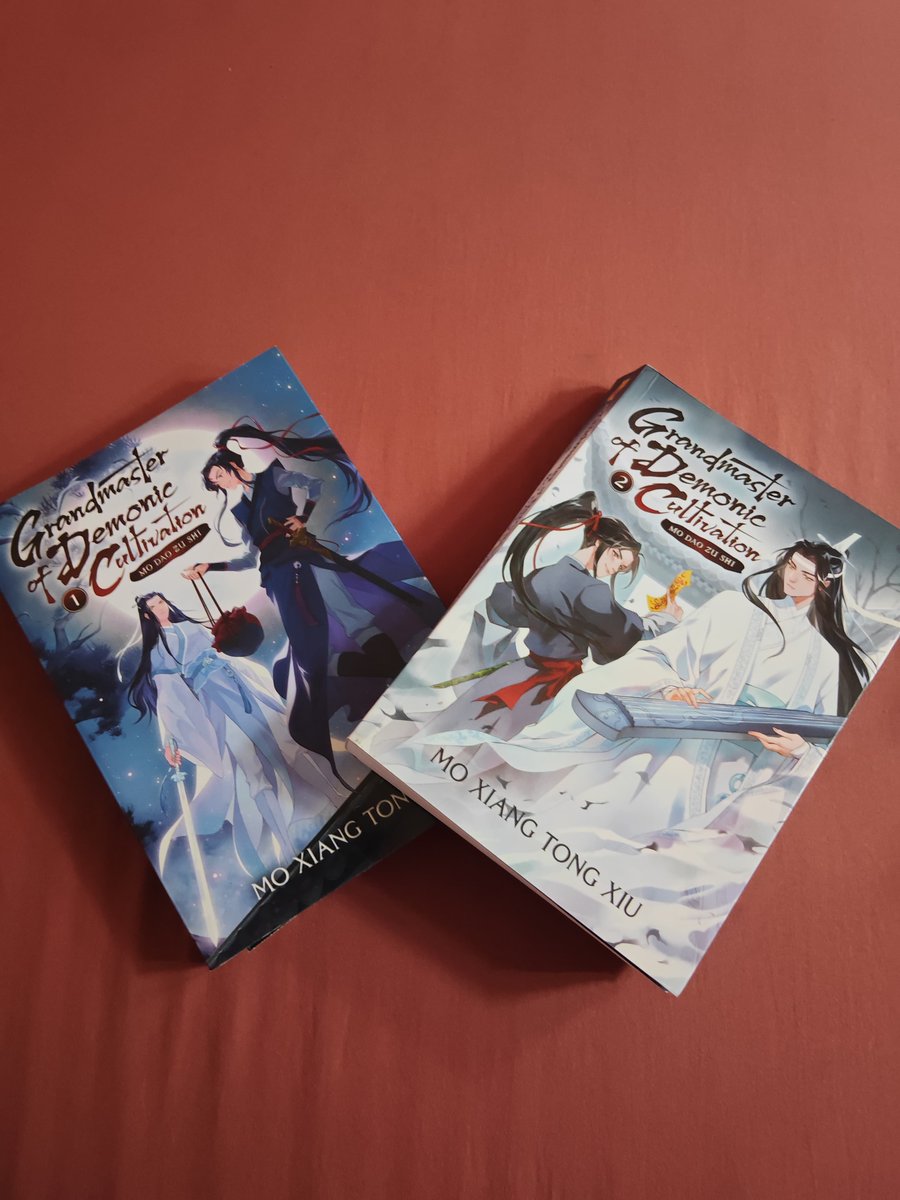popsxicler's tweet photo. [HELP RT] 
WTS
Preloved Novel SVSSS Vol 1&amp;2, MDZS Vol 1&amp;2
Price : 200k/ea
bisa co 🍊
harga udah termasuk biaya admin 
mau cek kondisi bisa dm https://t.co/SC5FmoFTQM