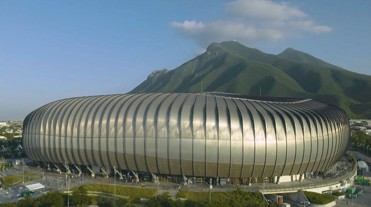 ofootball__'s tweet photo. My god, that Monterrey Stadium looks incredible. https://t.co/OQAnsiLuhC