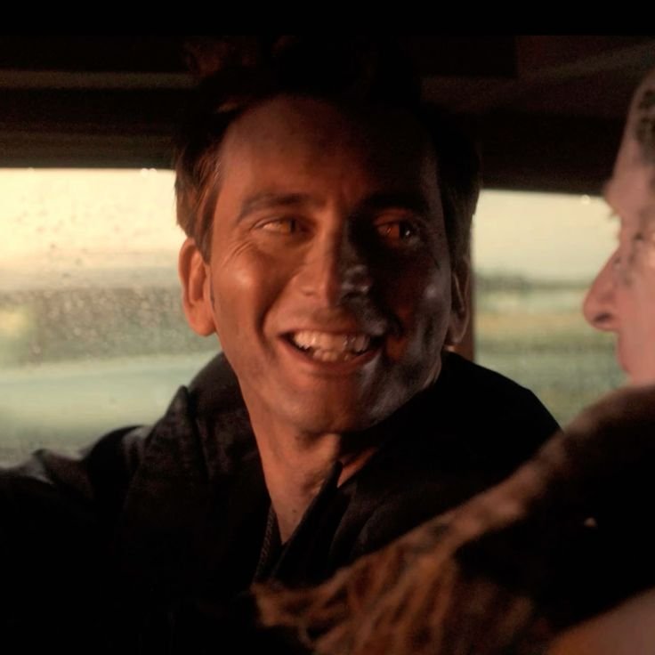 _drlecter's tweet photo. smiling crowley means so much to me actually https://t.co/QxDwnx6JyD