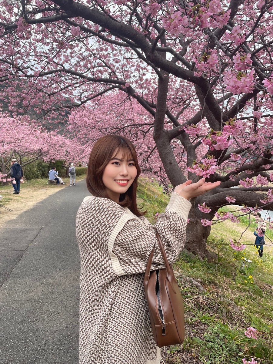 raxus_saiyo's tweet photo. 【採用チーム　自己紹介①】
新卒採用を担当している渡邉です🌷
会社説明会や日程調整などを通して学生の皆さんと日々コミュニケーションを取っています✨
休日は美味しいご飯屋さんやカフェ巡りを楽しんでいます🍽️☕
よろしくお願いします！

（最近行ったお気に入りのカフェの写真を載せています🤭） https://t.co/GY985gevSl