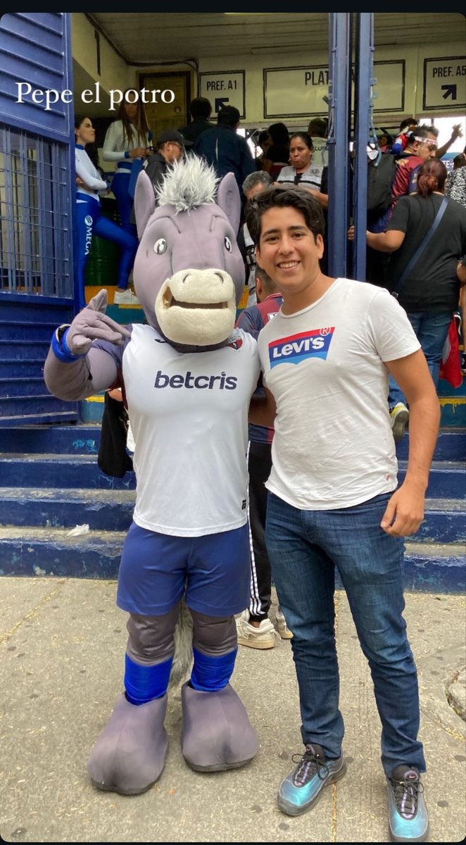 christian_chro's tweet photo. @Atlante He sido atlantista desde que nací gracias a mi papá, mi primer torneo de futbol fue cuando quedamos campeones en 2007 con Federico Villar y porque hace mucho no los veo y sería muy buen momento para reencontrarn https://t.co/0pjDLEGpC0