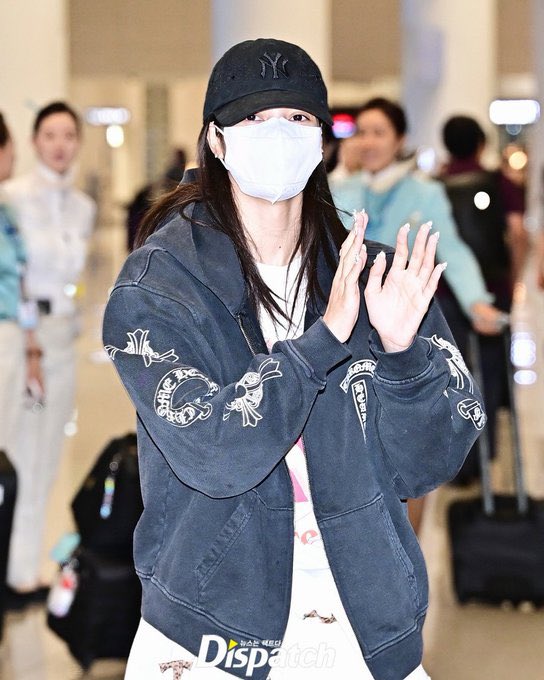 lisa pics (@archive_lisas) on X