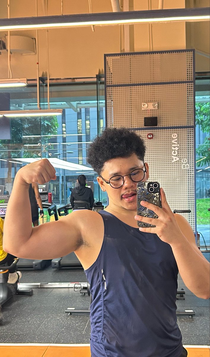 jmeloae's tweet photo. Hirap magpasarap 🙈😁 https://t.co/sTQTAkR1SZ