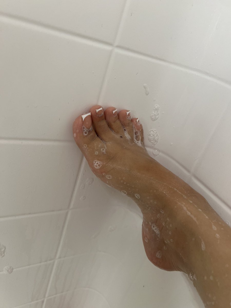 🦶🏼 mommy tweet media