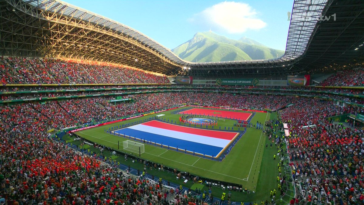Sporting_Matrix's tweet photo. Look at this place. A damn shame it's the LAST time we see Estadio Monterrey this World Cup. Easily the best stadium of the tournament. Breathtaking. ⛰️🇲🇦🇳🇱 https://t.co/Vi0hIrkW5L