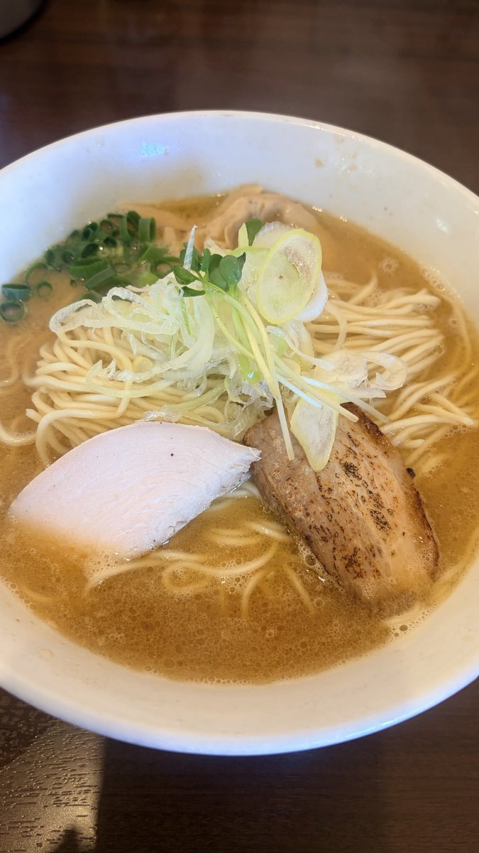 mmmmmswty's tweet photo. 麺屋くまがい🗾鶴ヶ谷
濃厚醤油鶏そば

もう私は毎度定番👌🏻旦那は辛つけ麺🍜

20260421 https://t.co/diszjRH4kp