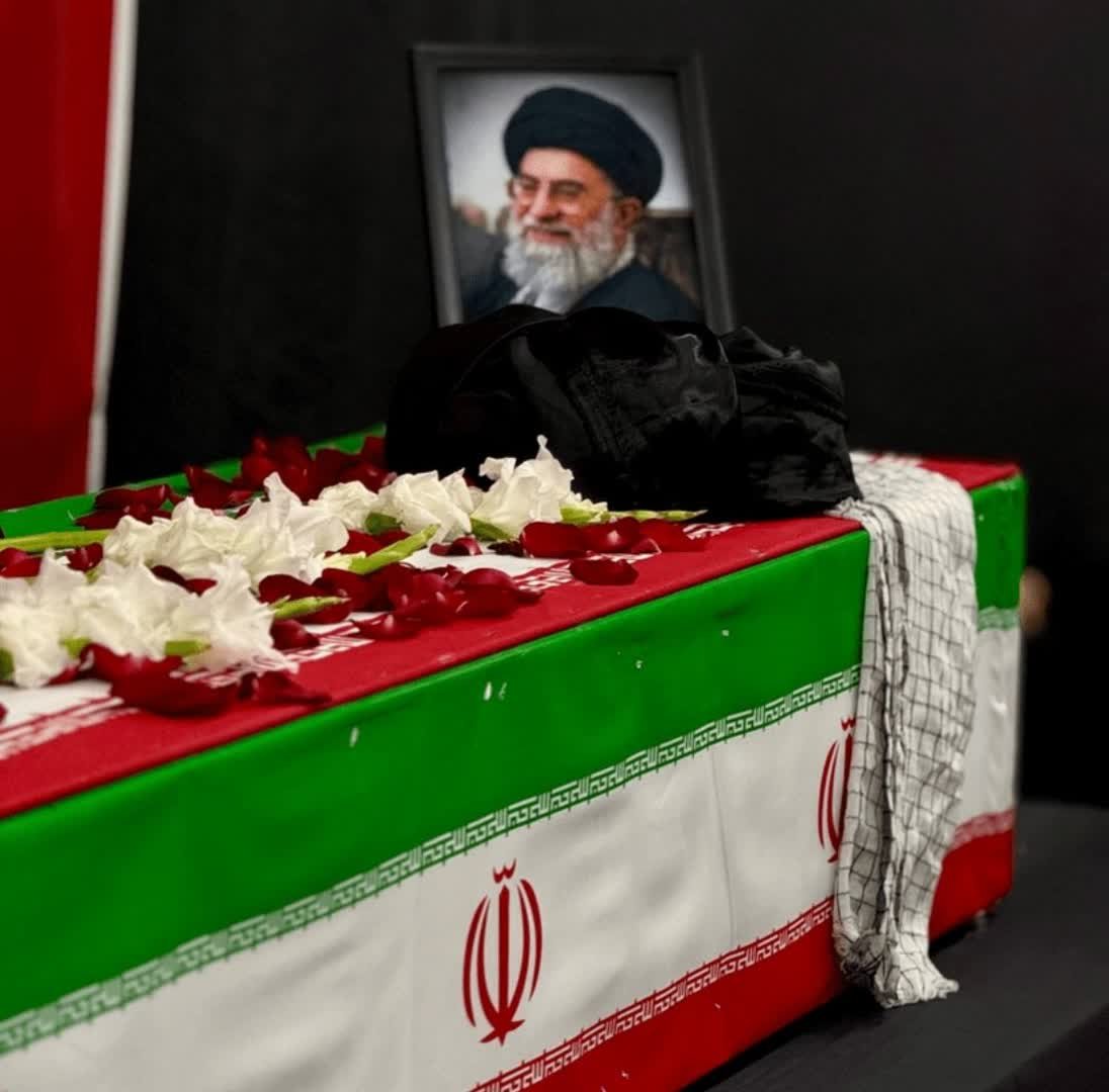 _YARHA_'s tweet photo. جبران نمی شوی
در هیچ بند از هیچ توافق‌نامه ای
#پدر_امت
#باید_برخاست https://t.co/HwKKJ8r1kl