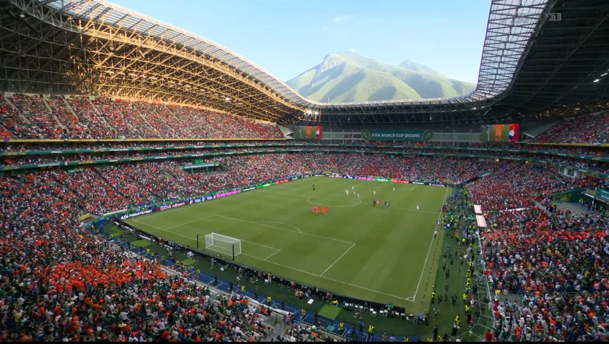 NoodleHairCR7's tweet photo. Monterrey never disappoints man what a view 🔥 https://t.co/d7zVHGnVR8
