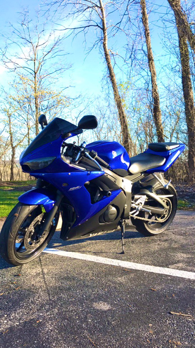 somecoolnamel's tweet photo. @Adaamset Miss my old R6. Man that thing was FAST. Car almost hit me head on when it veered in my lane and decided I’d stick to dirt. Sold it before I ever took a slide. Ride safe brother🤙 https://t.co/FGAb9lqPiP
