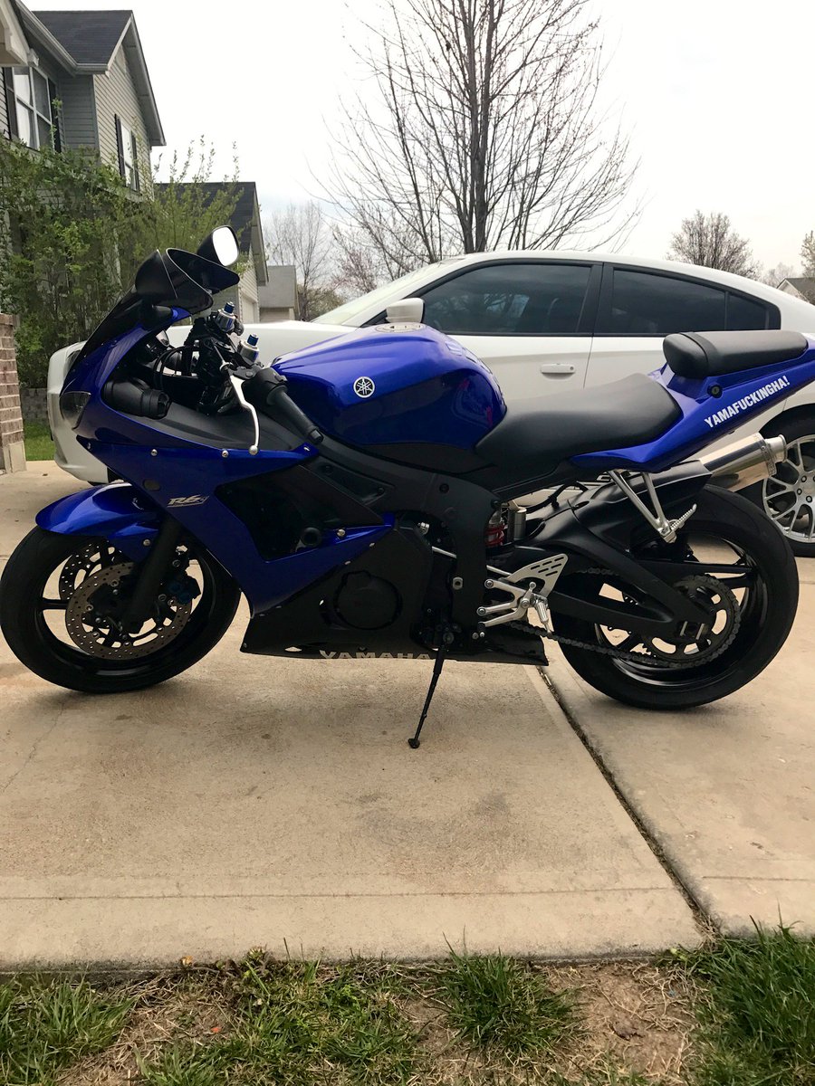 somecoolnamel's tweet photo. @Adaamset Miss my old R6. Man that thing was FAST. Car almost hit me head on when it veered in my lane and decided I’d stick to dirt. Sold it before I ever took a slide. Ride safe brother🤙 https://t.co/FGAb9lqPiP