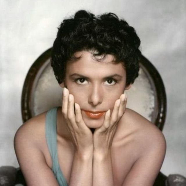 DrBuzz_Forensic's tweet photo. Singer, actress &amp; #CivilRights activist Lena Horne was #BornOnThisDay, June 30, 1917. Her career spanned 70 +years appearing in films, Stormy Weather (1943), Cabin in the Sky (1943), Till the Clouds Roll By (1946) &amp; The Wiz (1978) + TV &amp; theater. Passed in 2010 (age 92) #RIP https://t.co/TC2kmQSh79