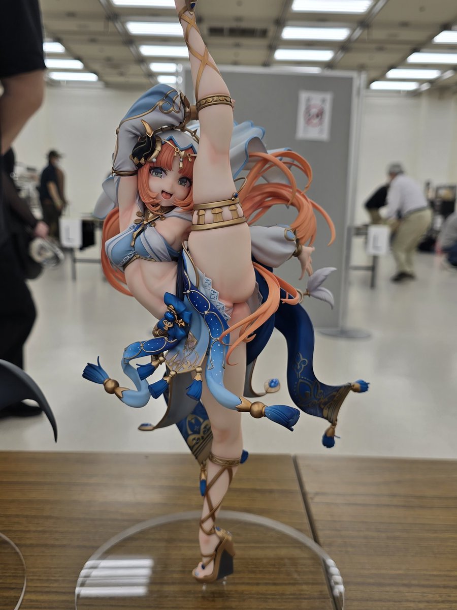 01_47Angel's tweet photo. Today's post this very revealing nilou figure https://t.co/MSsKCrB2gi