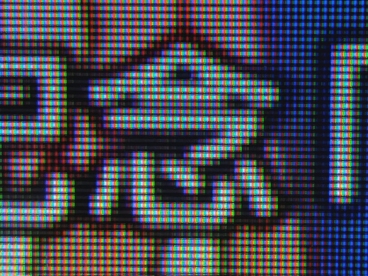 Akikazenanosa's tweet photo. 需要あるのか知らないが一文字あたりの画素ピッチ比較。

１枚目．業務用標準画質PDP(852x480)
２枚目．TH-36D50(ハイビジョンB管)
３枚目．ハイビジョンPDP(852x1024)
４枚目．KV-14DA1(標準画質トリニトロン管)

適当なので参考程度に。 https://t.co/5AUP58LnpP