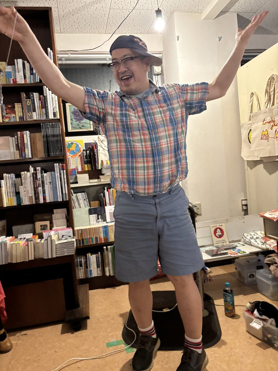 BoGGGeY's tweet photo. 新発田で何度チャレンジしても失敗した手品が新潟では一発で成功してお客さんより大盛り上がってしまうとんちピクルス（笑）！ https://t.co/Pi2MHqMmD4