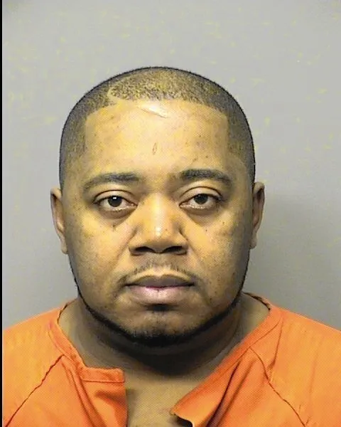 blackcrimefeed's tweet photo. Chicago rapper Twista pleaded guilty to five counts of willfully failing to pay income taxes, owing over $440,000 to the IRS from 2019 through 2023.

Name: Carl Mitchell
City: #Chicago 

#FRAUD

https://t.co/E3IRr2ZsKD https://t.co/Wd0pEJqlyt