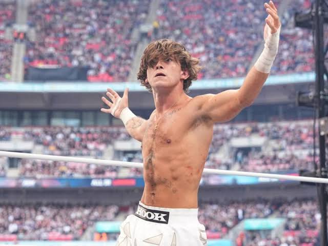 DFW_Wrestling's tweet photo. REX steps closer - Almost scared to face his fate. Justin Blade stares across from him, posing, the whole world and the audience is in utter SHOCK. https://t.co/mDdVAEmFGb