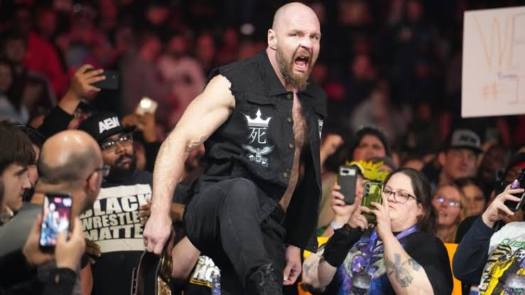 DFW_Wrestling's tweet photo. REX leaves the ring, emotional, ALL OVER HIS FACE. Justin Blade paces around the ring. The crowd in Bern ERUPTING IN "JUSTIN BLADE! JUSTIN BLADE!" Chants. 

JUSTIN BLADE IS BACK. AND HE WANTS REX!

THE CAMERA CUTS! https://t.co/azcoa6BZMj