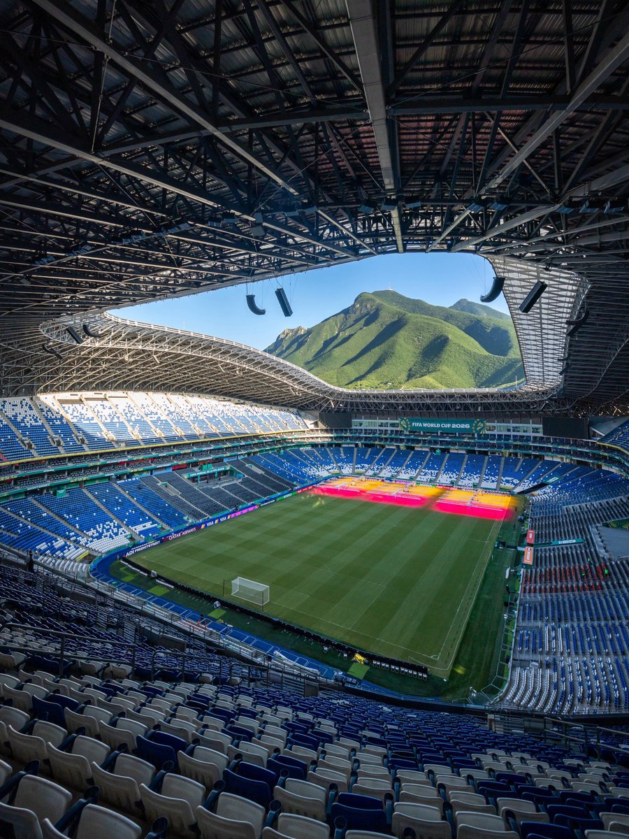 EVE4ever_'s tweet photo. مباراة المغرب و هولندا هي اخر مباراة تستضيفها ملعب Estadio Monterrey في المكسيك 

رغم انه كان من اصغر الملاعب ، الا انه كان اجمل ملاعب البطولة 😤💔 سنفتقد هذا الملعب بدون شك https://t.co/rR0GJPYLYA