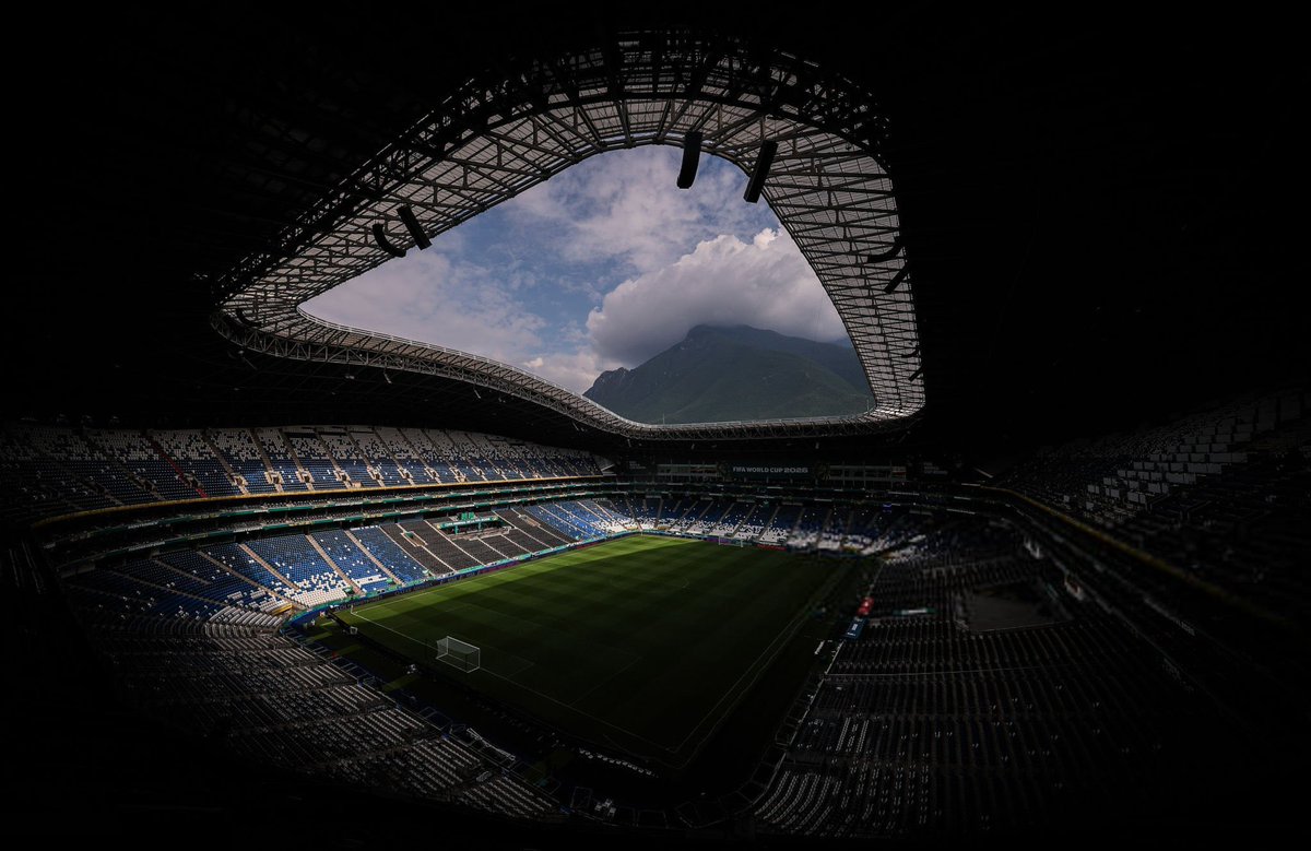 EVE4ever_'s tweet photo. مباراة المغرب و هولندا هي اخر مباراة تستضيفها ملعب Estadio Monterrey في المكسيك 

رغم انه كان من اصغر الملاعب ، الا انه كان اجمل ملاعب البطولة 😤💔 سنفتقد هذا الملعب بدون شك https://t.co/rR0GJPYLYA