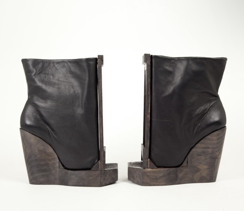 GenyaTheHag's tweet photo. ‘viva la death’ boots by into into (2015) https://t.co/xJ5vXgFwwz