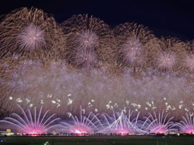 atparty's tweet photo. 8/29催行決定『第98回全国花火競技大会　大曲の花火』団体指定席観覧バスツアー（復路夜行2日間 | 大人の日帰りツアー・体験イベントブログ
 https://t.co/QWheFqD8vm #Amebaブログ #アメブロ #大曲の花火 https://t.co/SXNoRA5X9V