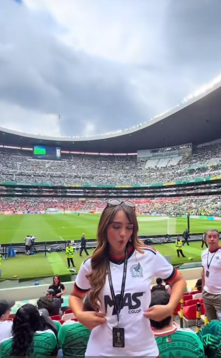 dondeestaeli1's tweet photo. Vive junto a Elaine su experiencia en el Mundial gracias a Más Color ⚽️💚
🔗: https://t.co/4rpIMNKDtn
#ElaineHaro https://t.co/fOQr3Kub2d