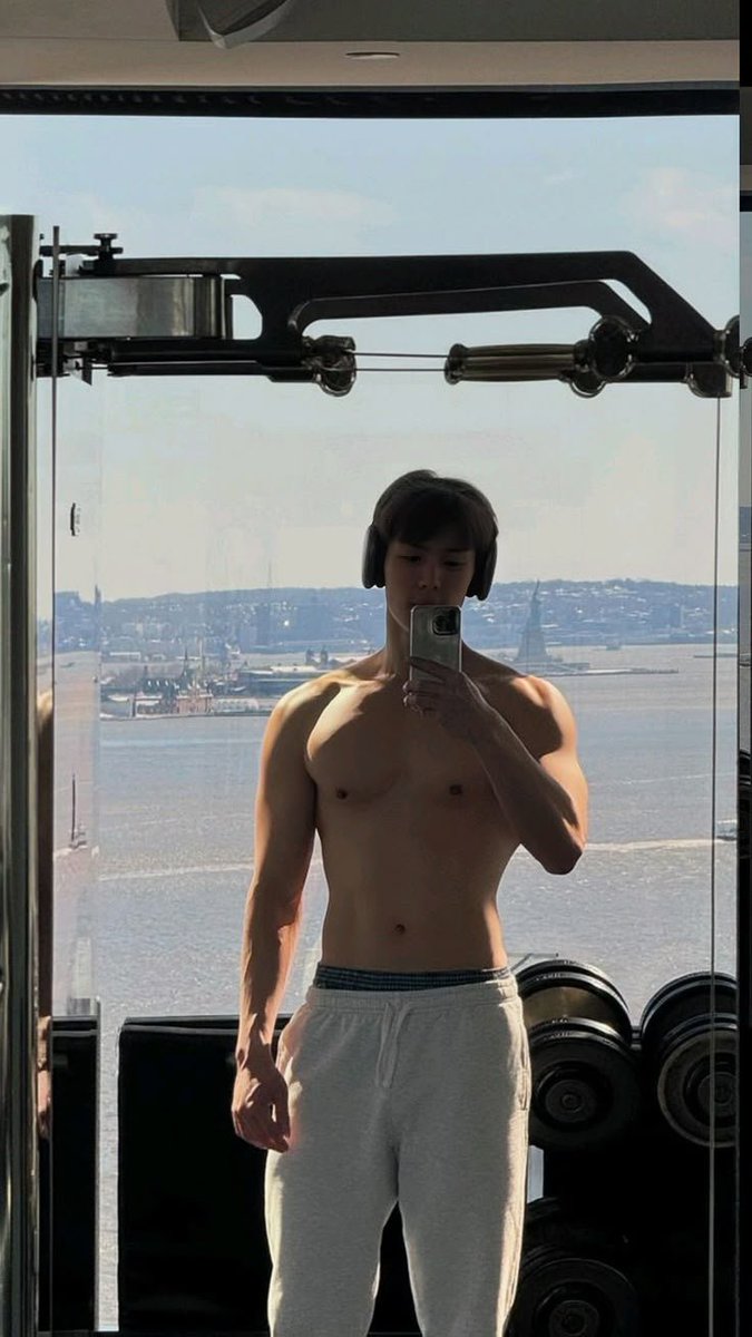 ialahsenja's tweet photo. ⠀

Morning ritual. 
⠀
⠀ https://t.co/Uzh4EUIlxL