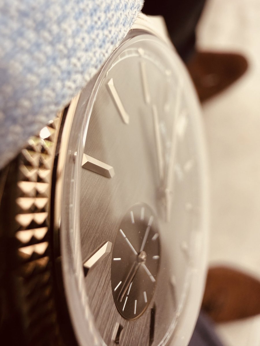 HCROWNwatch's tweet photo. 今日は夏の大事な商談なので6119✨
裏ラバーにしたしまだいけるでしょう‼️
ようやく心配事も片付き、決算も終わったので2026年も始動です💪
最近は革靴履くことも少なくて、シティ2交互に履けば全て完結しちゃうなぁ
では行ってきます🚶‍♀️‍➡️ https://t.co/cfwxKUNluP