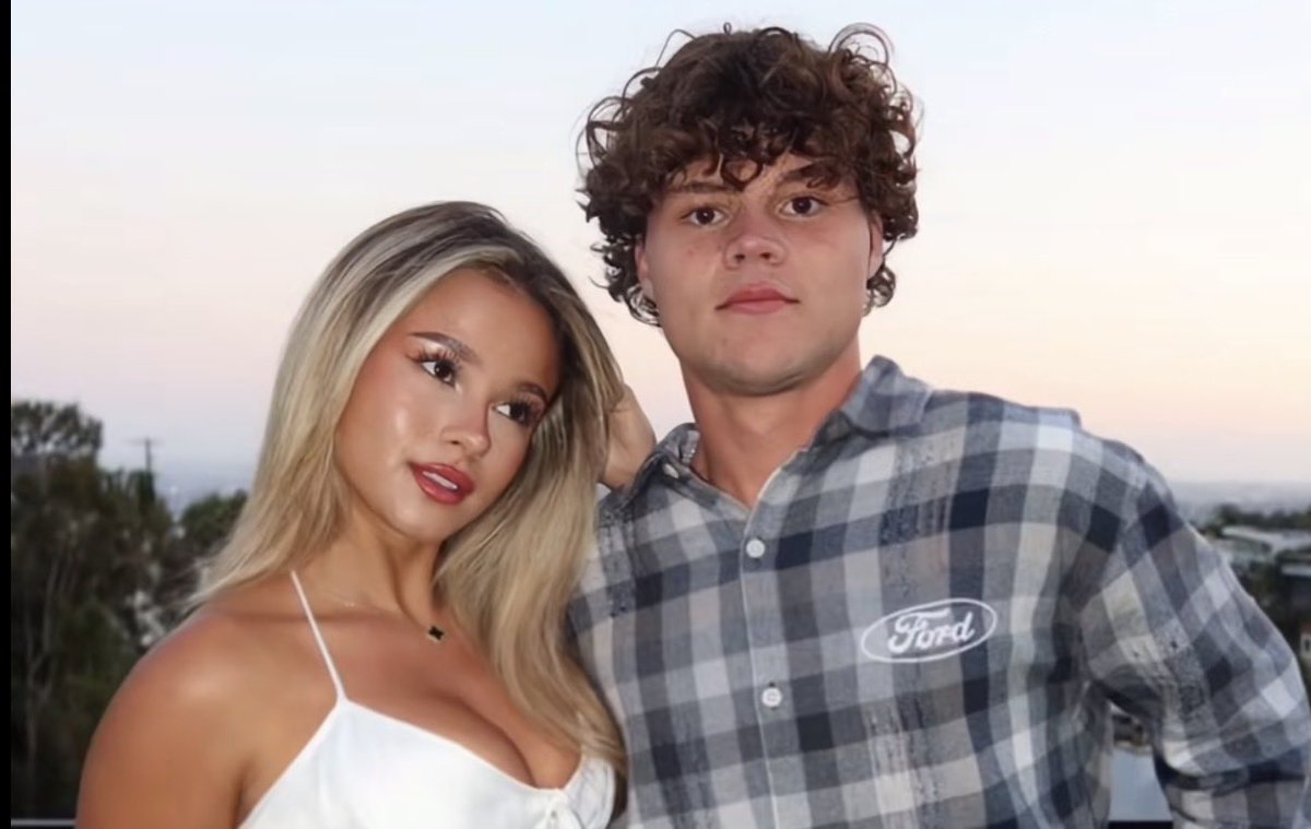JonathanMa51784's tweet photo. TMZ post this video of jack Doherty gf through a water bottle on jack Doherty’s face during heated argument #JackDoherty 

Via @TMZ https://t.co/0seFoyozsY