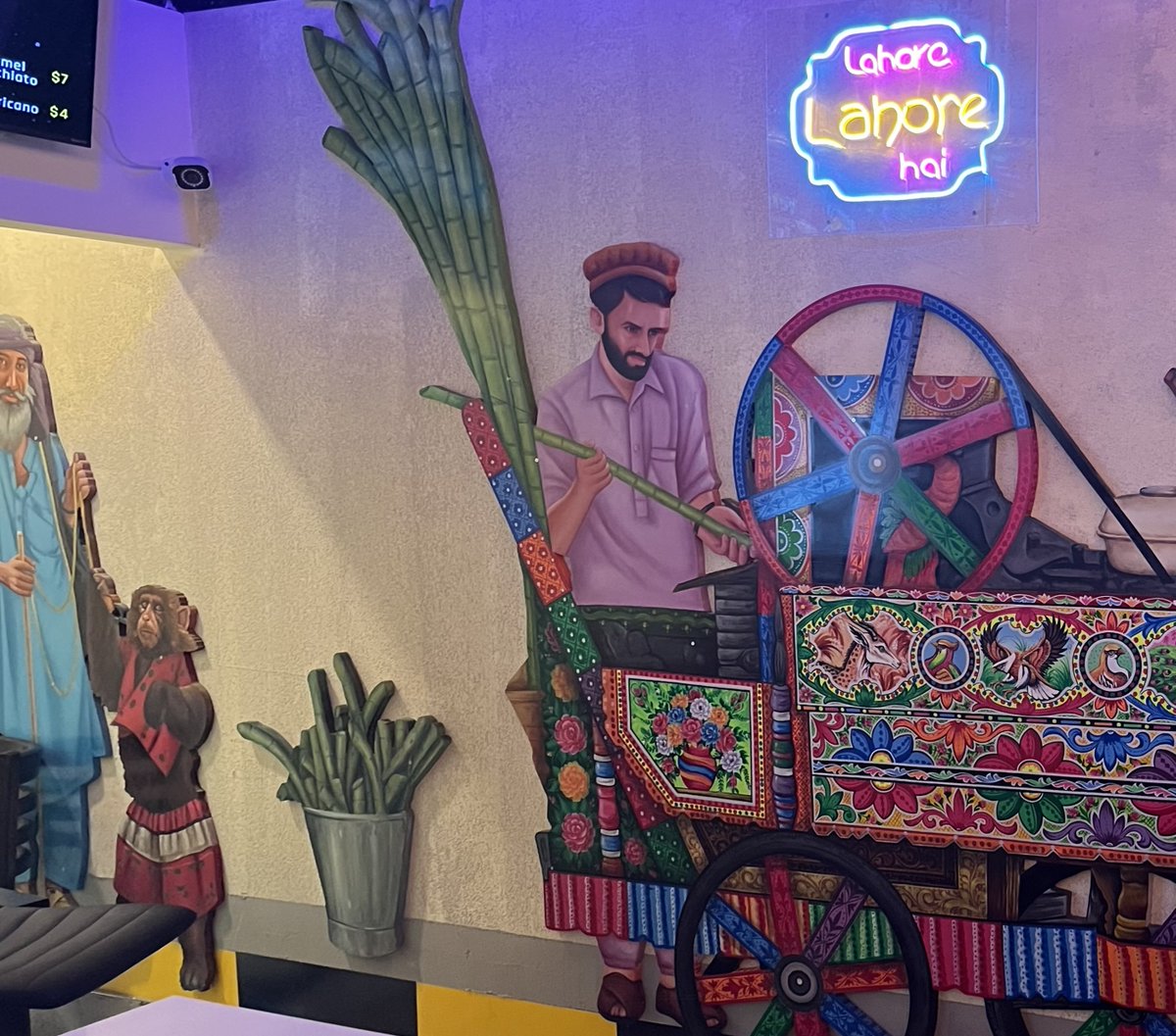 IHameedQ's tweet photo. 🇵🇰 Food &amp; Culture exhibit at #Ridgeway @citymississauga 🇨🇦

#LahoreIsLove ❤️
#ImmisLounge https://t.co/PrjoPKitaA