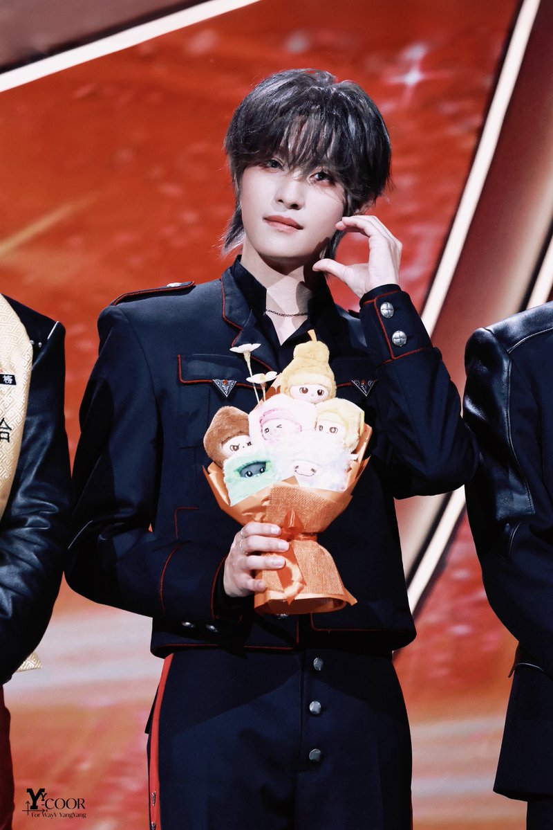 YYCoor4YangYang's tweet photo. 20260629
🏆
#YANGYANG #刘扬扬 #양양 #ヤンヤン 
#WayV #威神V
#年度人气组合
#东方风云榜音乐盛典 https://t.co/rtHLGj3prv