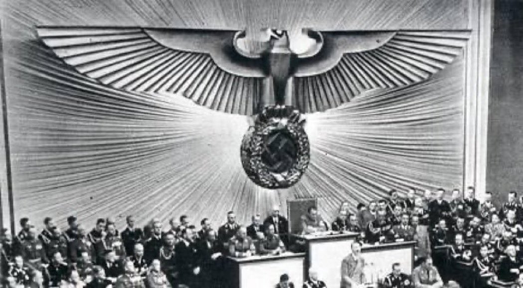 mjfree's tweet photo. Hitler has moved into the building 😩😩😩 https://t.co/vbteRBC3PP