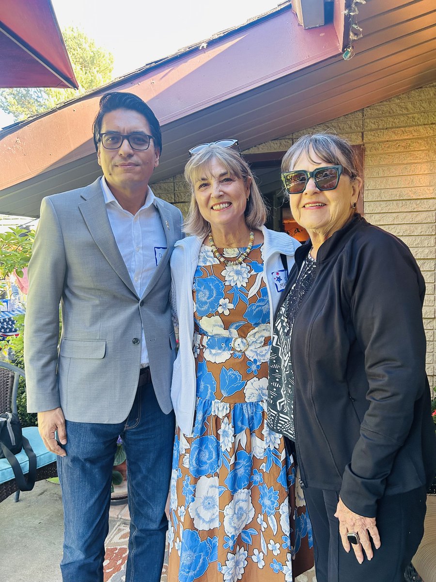 4entrepreneur's tweet photo. Grateful to be back in Northern Nevada this weekend to thank supporters, reconnect, and follow up on conversations that began during the campaign.

From Reno to Fallon, I appreciated the opportunity to spend time with friends, supporters, labor leaders, and community leaders.

It was meaningful to visit with former Nevada Treasurer Kate Marshall and former Nevada Secretary of State and three-term Attorney General Frankie Sue Del Papa, two leaders whose public service has helped shape our state.

We also continued conversations in Churchill County about housing, health care, water, infrastructure, rural broadband, and the challenges facing working families across Nevada.

Thank you to everyone who made time to visit, share ideas, and continue the conversation. I left Northern Nevada encouraged by the relationships we’ve built and committed to keep working with communities across our state.