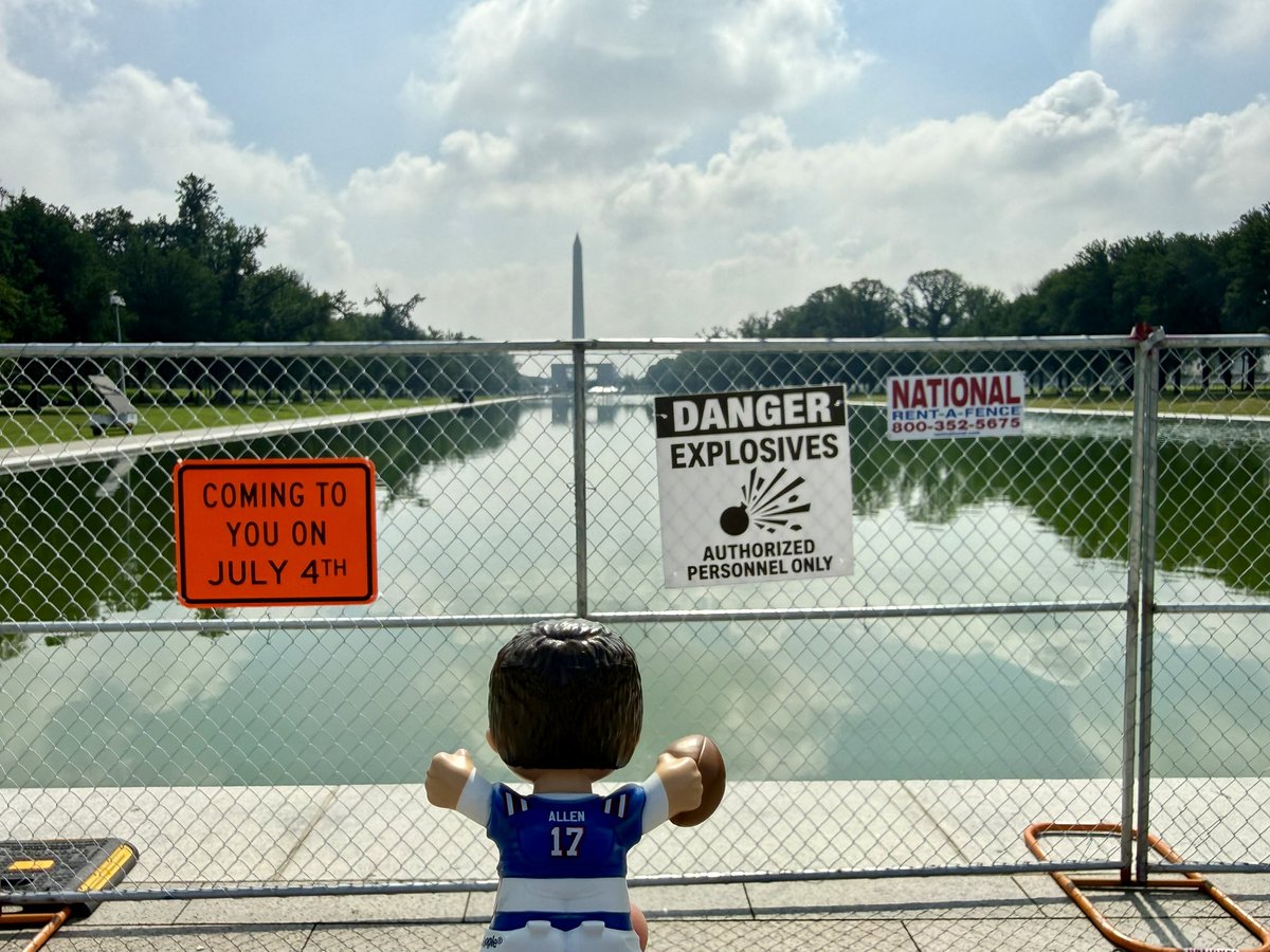 LittleJosh716's tweet photo. #GoBills ⛓️‍💥 https://t.co/24A1yyEvb9