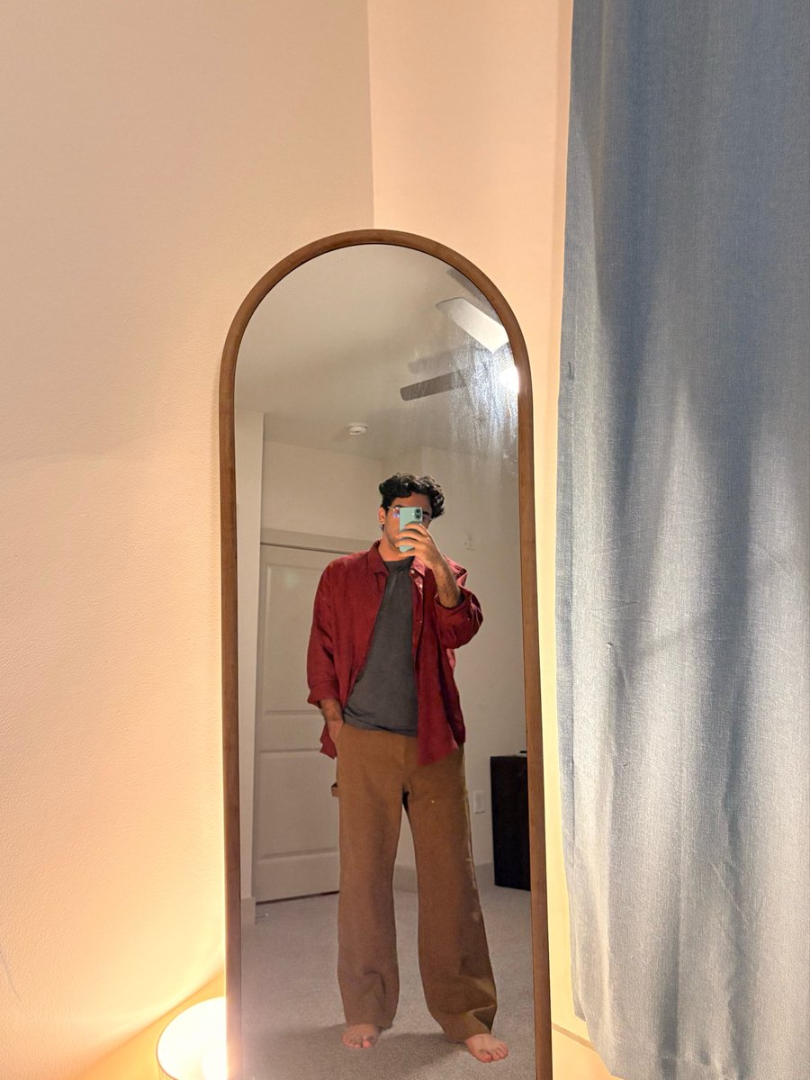 pinggpong10's tweet photo. gap https://t.co/b9kPuD313z