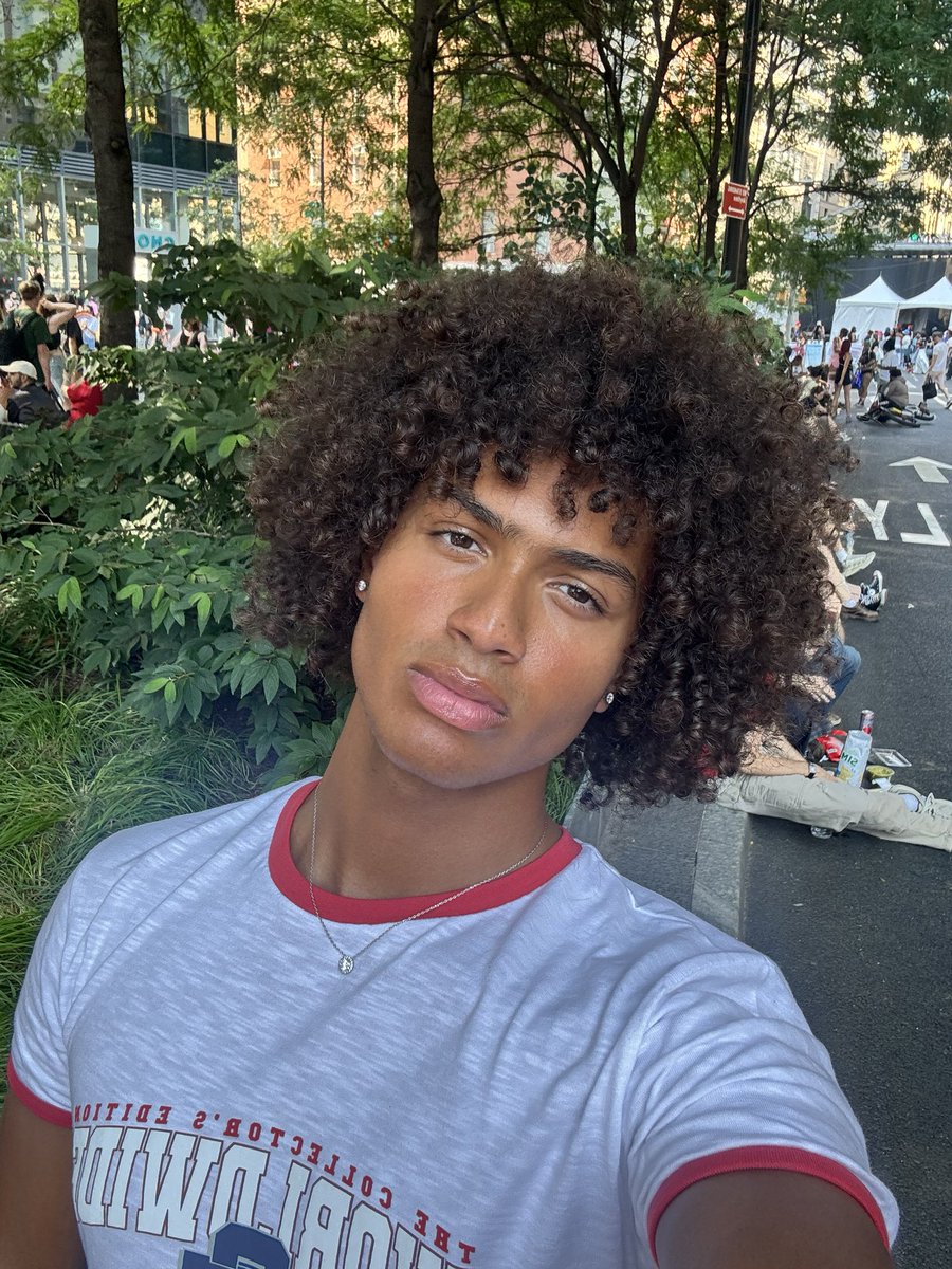 _marioelejandro's tweet photo. 📍NYC https://t.co/RpTxMpV0gG
