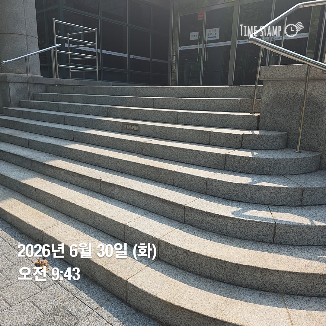 romanticcat98's tweet photo. uponly 마지막출근 https://t.co/19W4xBw0oR