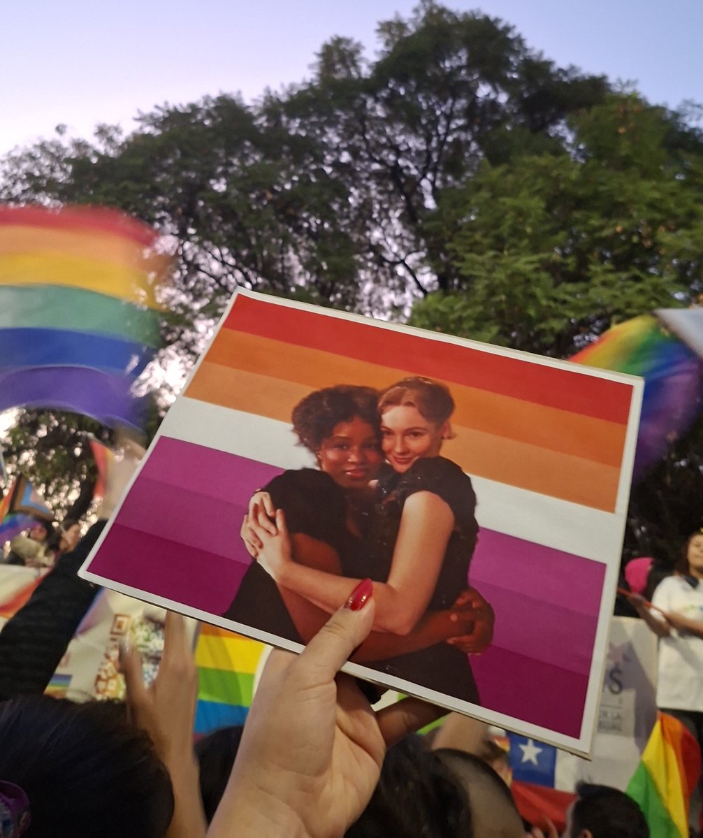 lanainterludes's tweet photo. somebody has to be the lesbian who can name a woman for a dollar https://t.co/gpWrtQSJ7L