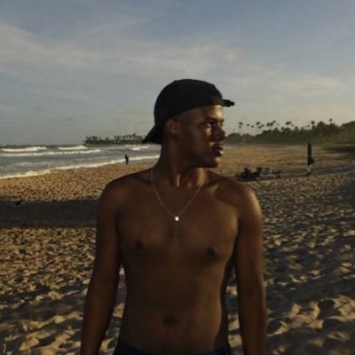 thiagochrys tweet picture