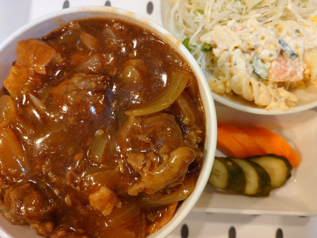 ji_ji_zu_a_m's tweet photo. 6月30日今日の定食は、テンダーマンさんのチキンブイヨンを使った、じぃーじぃー特製色々お肉のルーロー飯定食＆サラダ他二品です、よろしくお願いいたします。(#^.^#) https://t.co/FMah0Tbvm4
