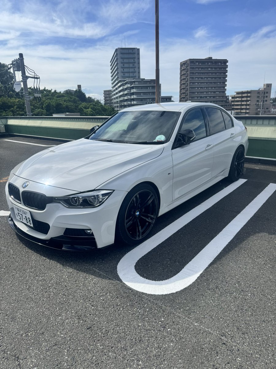 aomaru__63's tweet photo. 26歳アラサーババアになりました
ドリフトは一生練習中です😆
ミツオは壊れない事を祈る毎日です...
労働頑張ります✊ https://t.co/IdFCu0607w