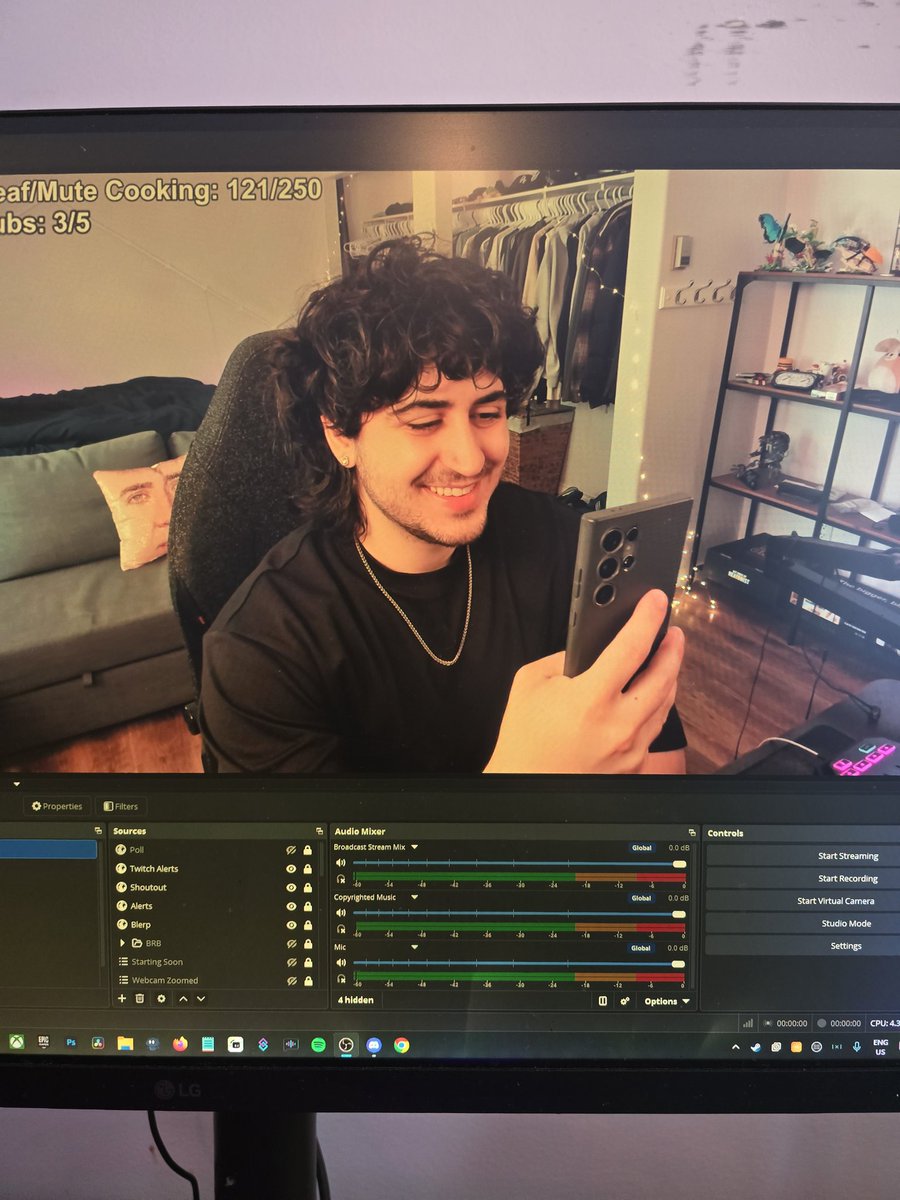 Crazymadman_'s tweet photo. Live with the $50 meccha chameleon tournament!!

on twitch dot tv slash crazymadman https://t.co/3Owd5nFeEi