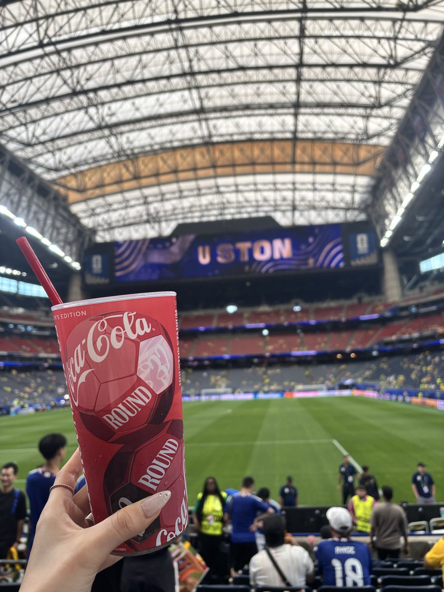 19jijy's tweet photo. 北中米W杯 inヒューストン 🇯🇵🇧🇷
お疲れ様でした！かっこよかった。
ゆっくり休んで、4年後また強くなったSAMURAIBLUEが見られますように。🔥
また現地観戦するぞ〜！🏟最高の景色を。
#サッカーＷ杯 #サッカーＷ杯日本代表 #サッカー #ワールドカップ #サッカー日本代表 https://t.co/b8gRr37QQ4